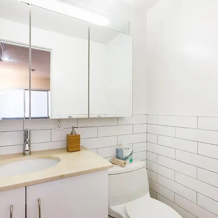 Apartment Cozy Lower East Side Pad- Everything You Need! *
