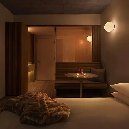 Hotel Public