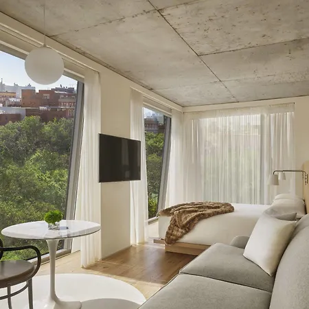 Hotel Public 4*
