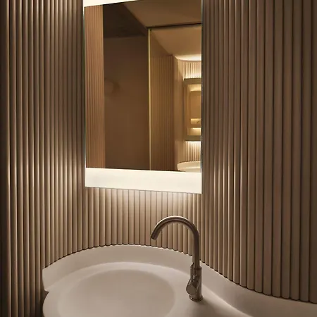 Public Hotel New York