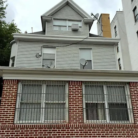 Sleep Days Avenue H Apartment New York