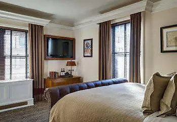 Carlton Hotel, Autograph Collection