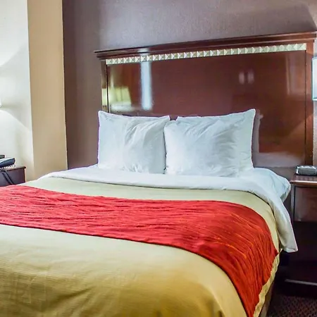 Travelodge By Wyndham Queens 3* New York