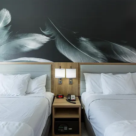 Hotel Ninety Five - Jfk Airport 3*