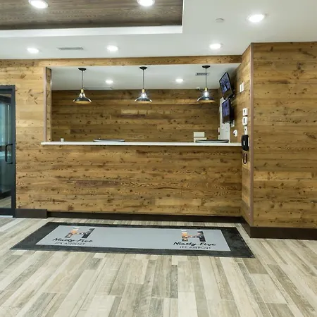 Hotel Ninety Five - Jfk Airport 3*