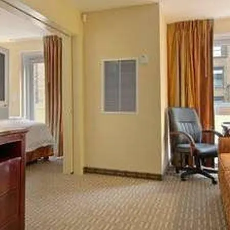 Wingate By Wyndham Manhattan Midtown 3*