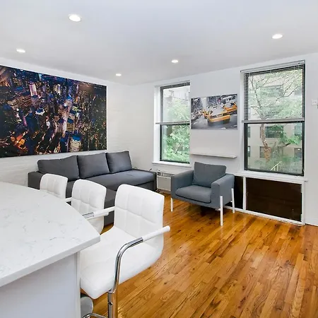 Murray Hill Suites Apartment