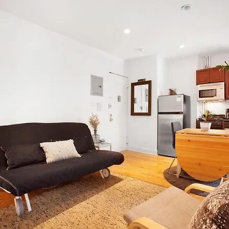 3 Bedroom Prime Les, Incredible Place & Location!! New York