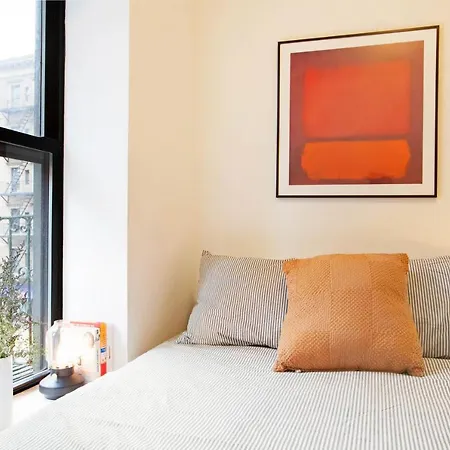 3 Bedroom Prime Les, Incredible Place & Location!! New York