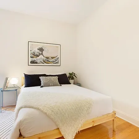3 Bedroom Prime Les, Incredible Place & Location!!
