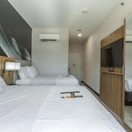 Ninety Five - Jfk Airport 3*