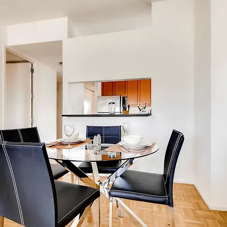 Apartment Churchill Living The Pearl New York