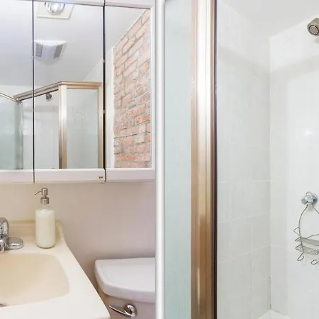 Apartment 3bdr/2bath On Times Square *