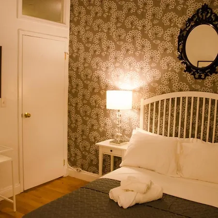 Apartment 2 Bedrooms 1 Bathroom By Soho