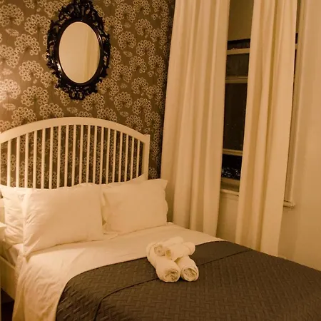 2 Bedrooms 1 Bathroom By Soho