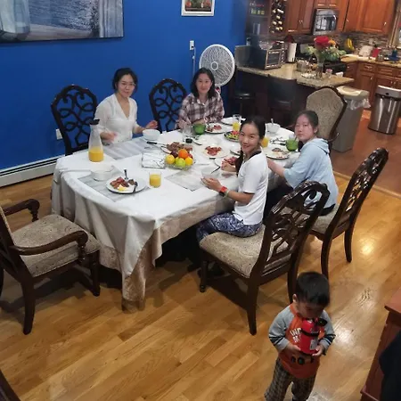 Affordable In Shared House Brooklyn * New York