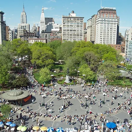 Apartment Bright 2br 2ba Overlooking The Park *