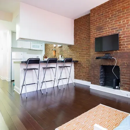 Awesome 1 Bedroom Times Square Loft!