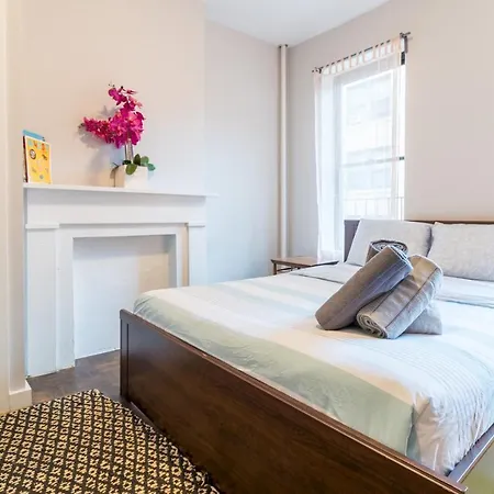 Holiday @ Times Square One Bedroom! * New York