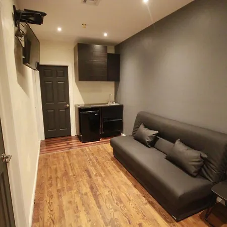Apartment Renovated 2 Br/ 2 Bath Best Location In Soho
