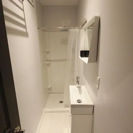 Renovated 2 Br/ 2 Bath Best Location In Soho Apartment