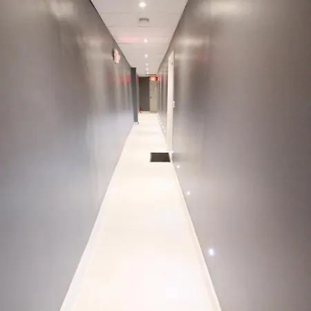 Renovated 2 Br/ 2 Bath Best Location In Soho *