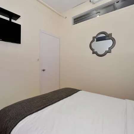 Gramercy Park 3 Bedrooms Apartment New York