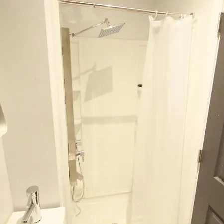 Renovated 2 Br/ 2 Bath Best Location In Soho Apartment New York