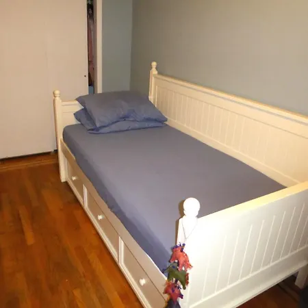 Astoria Queens Town House New York