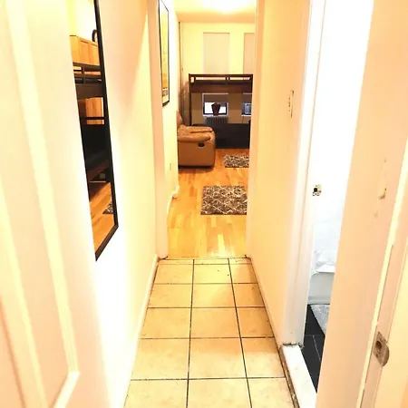 Great Prvt Large Bdrm - Prvt Entrance - Sleeps 4 Homestay New York