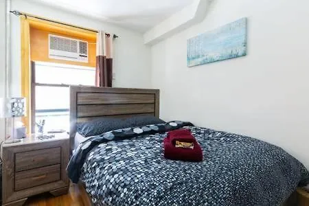 Two Bedroom In Little Italy/soho Apartment