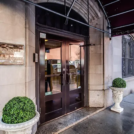 Hotel Leo House