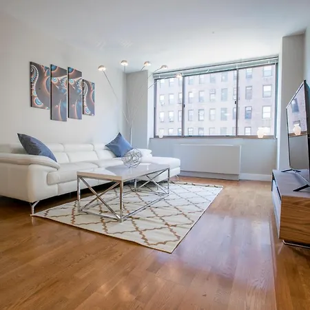 Brand New, Luxury 1 Bed 1 Bath , Full Service Building New York