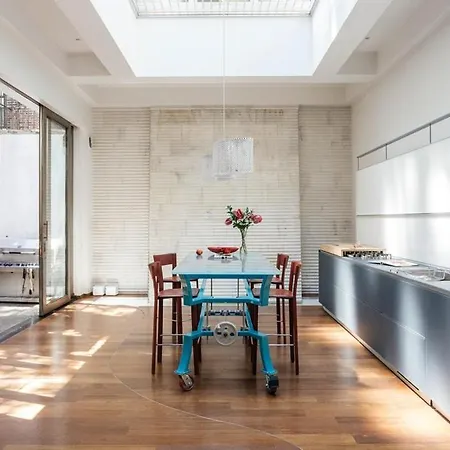 East 83rd Townhouse Ii Apartment *
