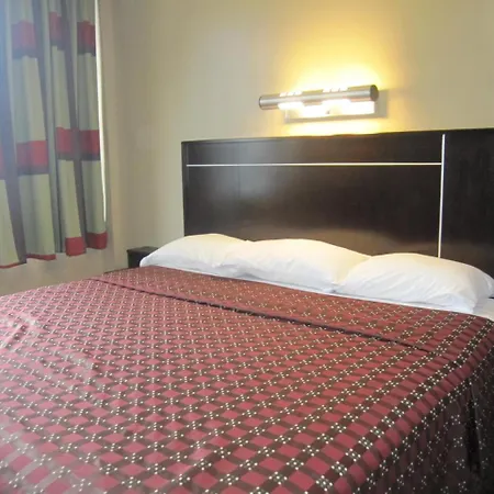 Red Roof Inn Flushing Hotel