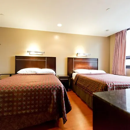 Red Roof Inn Flushing Hotel 2*