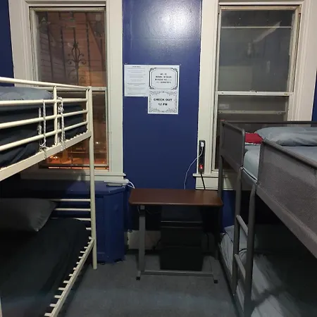 Guest house Crown Heights *