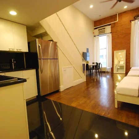 Broadway Apartment *