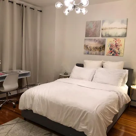 Gorgeous Studio In Central Park Times Square Apartment