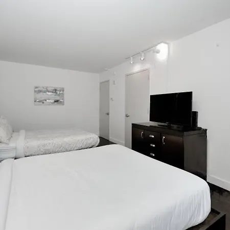 Amazing Luxury Apt At Midwest Near Time Square