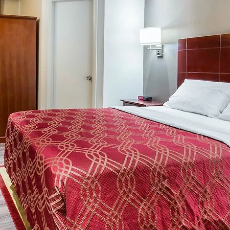Hotel Econo South Ozone Park 2*