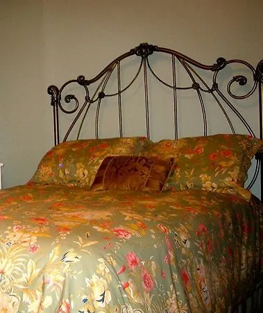 Guest house Bronx