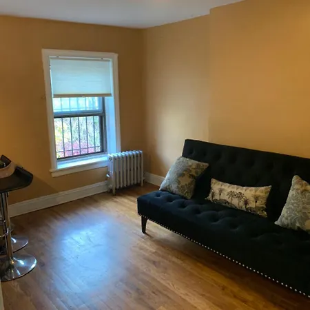 Apartment Local Living *