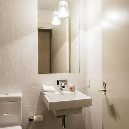 Jane Street Townhouse Ii By Onefinestay