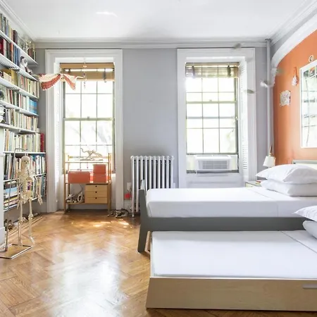 Adelphi Street Townhouse Apartment *