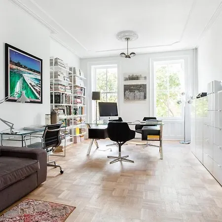 Apartment Adelphi Street Ii