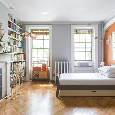 Adelphi Street Townhouse Apartment New York