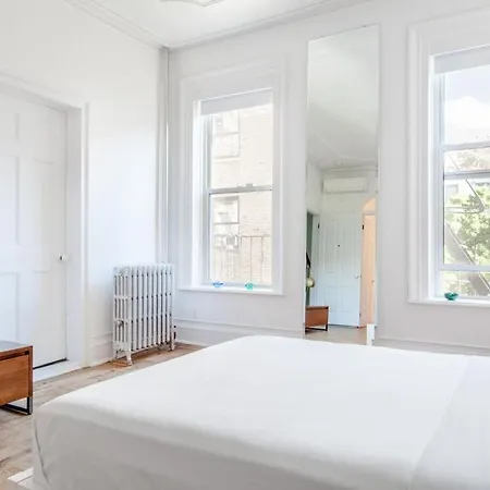 Apartment Adelphi Street Ii *
