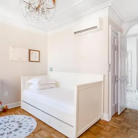 Apartment Adelphi Street Ii *