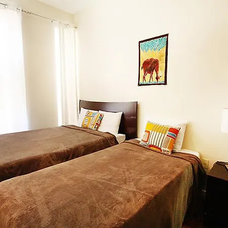 Sleeps 8 Air Con Wifi Apartment New York